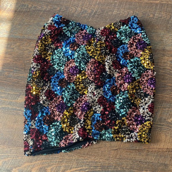 NWT Lulu’s Prismatic Perfection Rainbow Sequin Tulip Mini Skirt - Picture 5 of 6